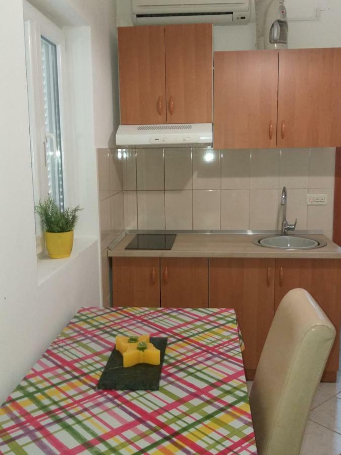 Apartment Ivana Turanj Exterior photo